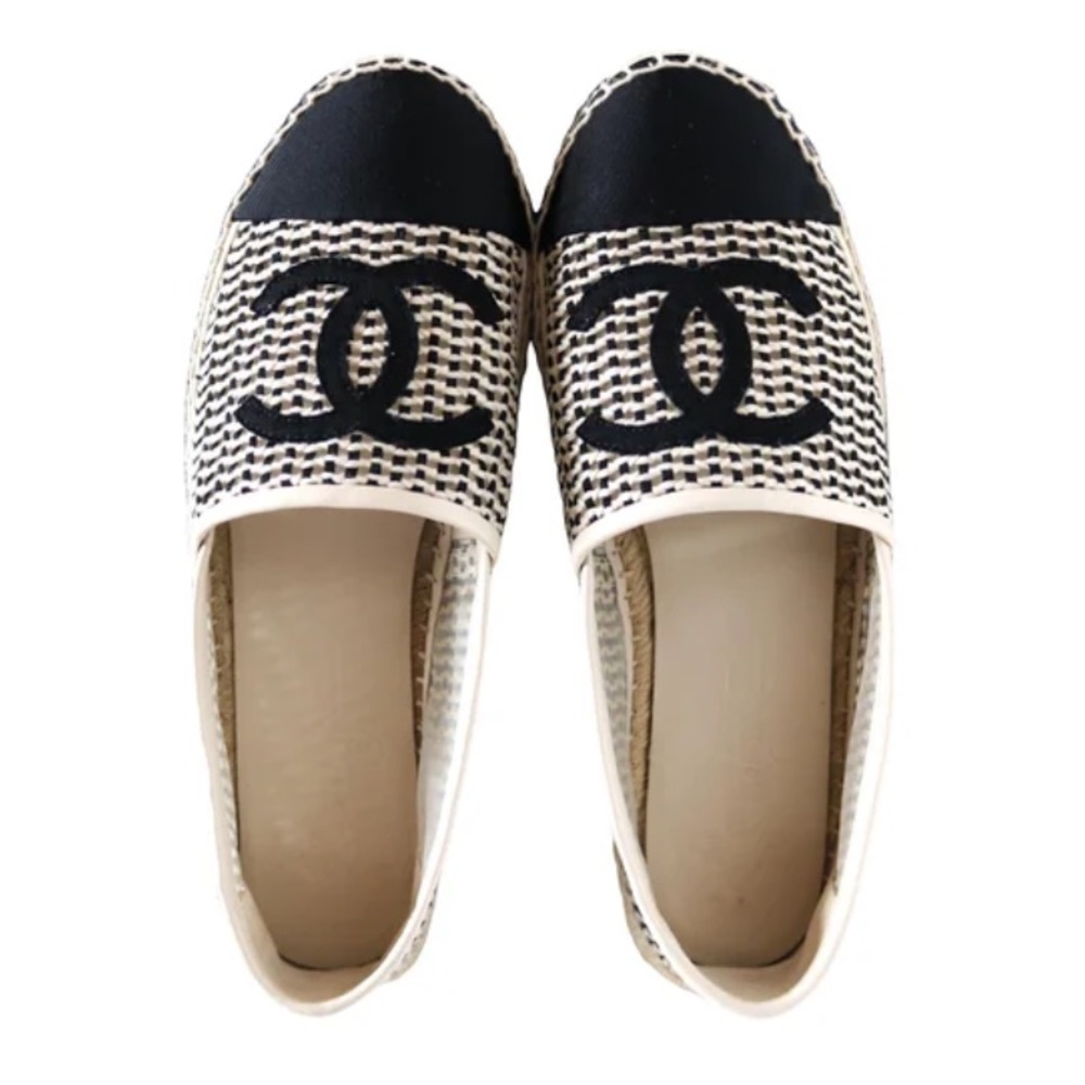 CHANEL Black and Cream Espadrille Flats